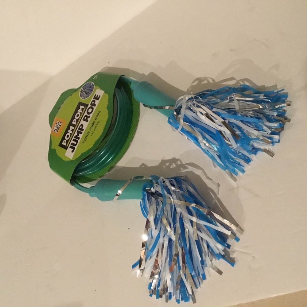 Pom Pom 7’ jumping rope. High Five. New